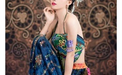 顶流RAPPER女公开裸露下身